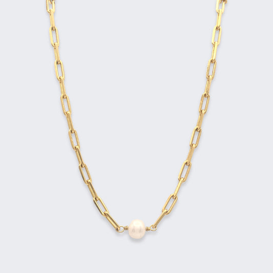 em mini paper clip pearl necklace in 18k gold vermeil (front view)